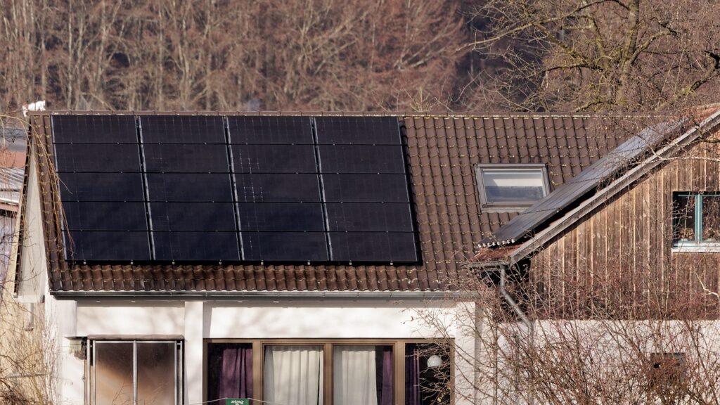 Welche Stromspeichergröße passt zu Ihrem Bedarf? 4 Haus PV Anlage